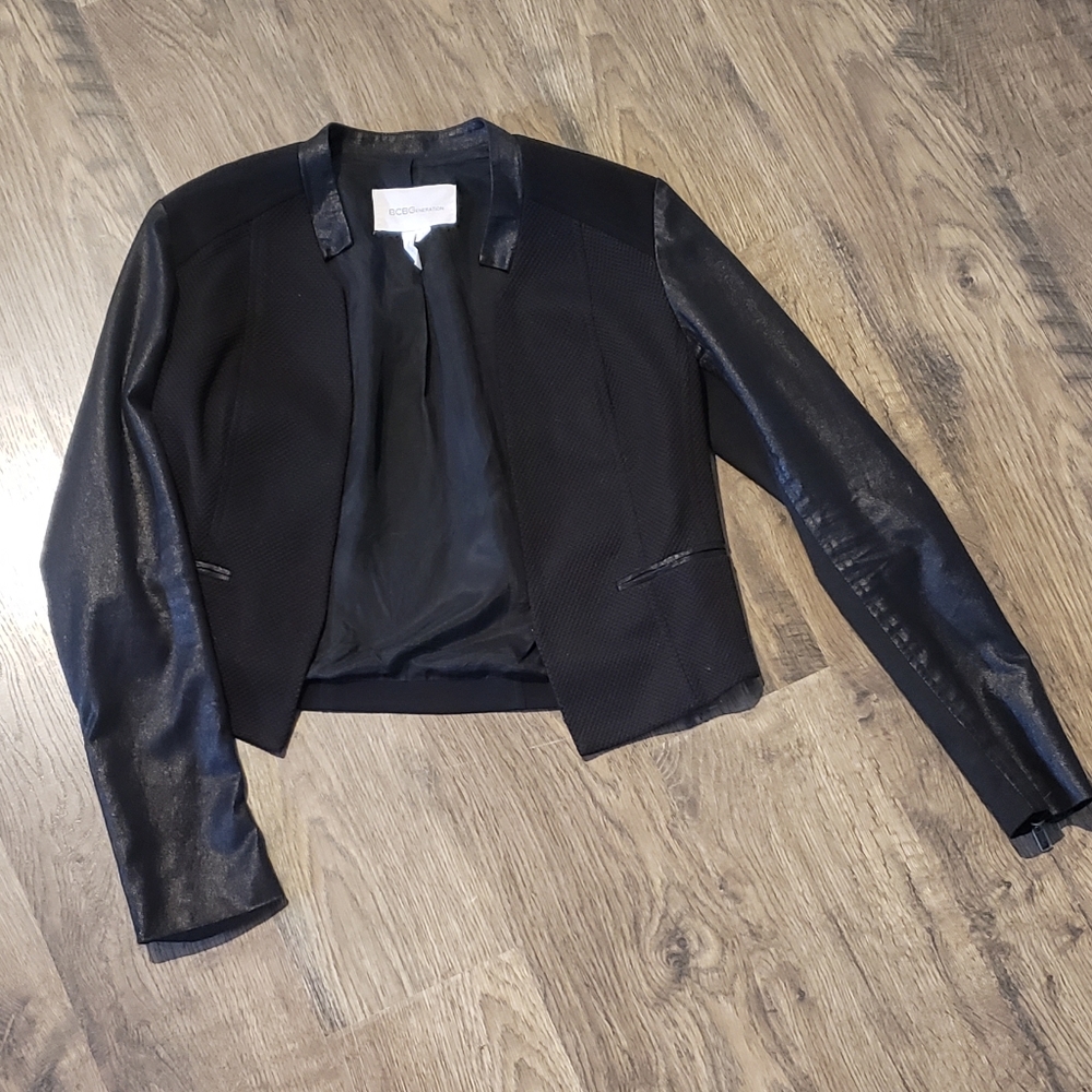 Bcbgeneration cropped blazer
